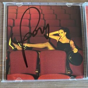 SIGNED - Taylor Swift The Life of a Showgirl CD + HAND SIGNED PHOTO 4